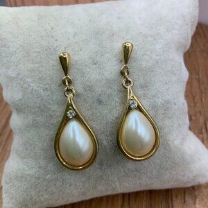 Trifari Vintage Faux Pearl Tear Drop Dangling Gold Tone Stud Earrings